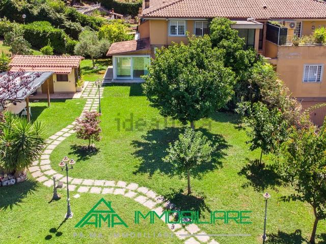 Appartamento in vendita di 120 m² in Via del Torrione Micara, 8
