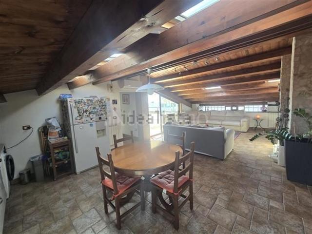 Appartamento in vendita di 120 m² in Via Delfica
