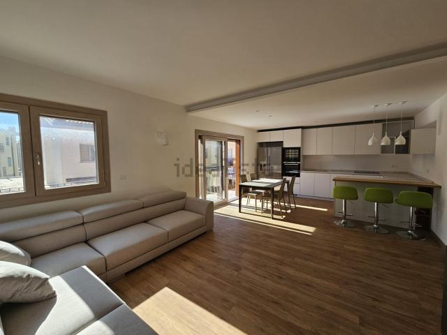 Appartamento in vendita di 120 m² in Via dell&apos Ingegno, 29