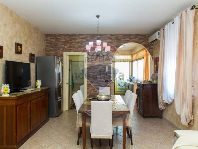 Appartamento in vendita di 120 m² in Via dell&apos Usignolo, 8