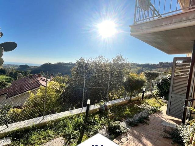 Appartamento in vendita di 120 m² in Via della Costituzione, 304