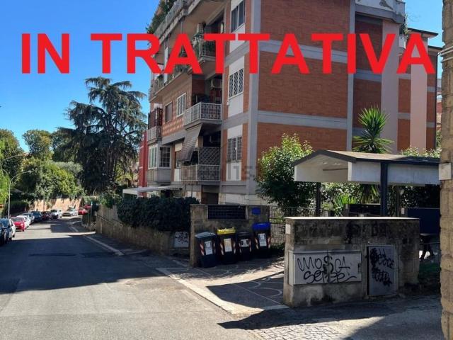 Appartamento in vendita di 120 m² in Via della Divisione Torino, 60
