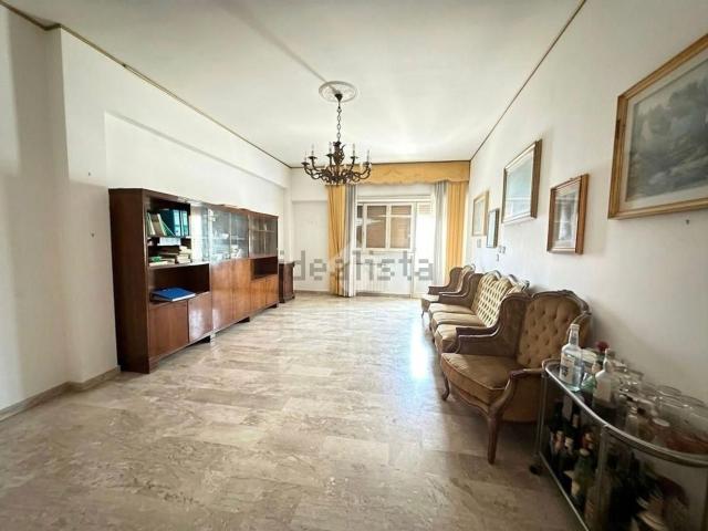 Appartamento in vendita di 120 m² in Via della Magliana Nuova, 196
