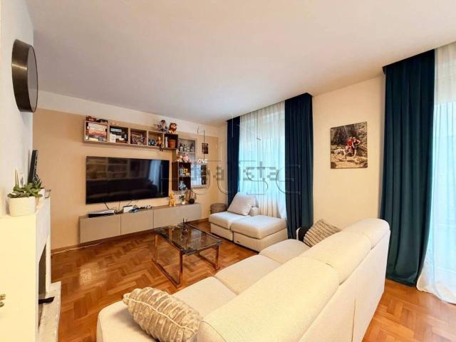 Appartamento in vendita di 120 m² in Via della Società Operaia, 10