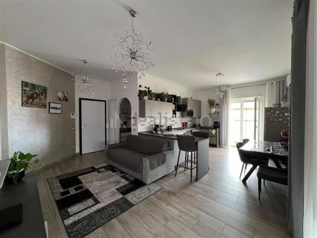 Appartamento in vendita di 120 m² in Via della Scafa