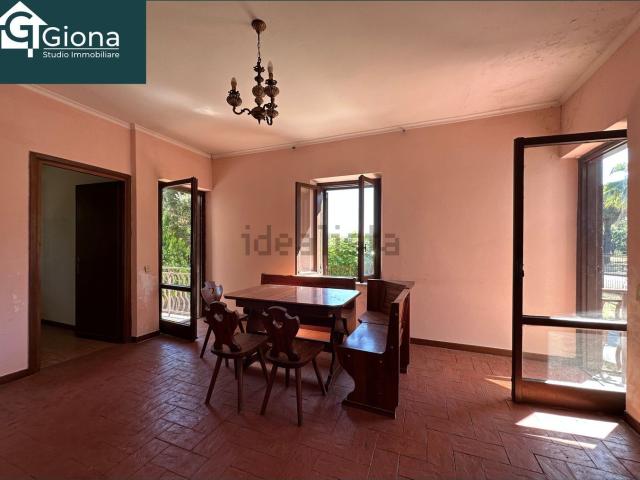 Appartamento in vendita di 120 m² in Via della Stazione di Ottavia, 174