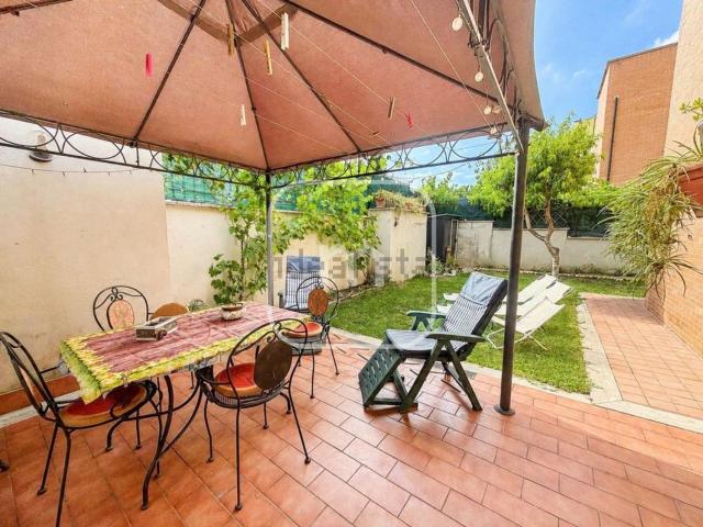 Appartamento in vendita di 120 m² in Via della Riserva Nuova, 135