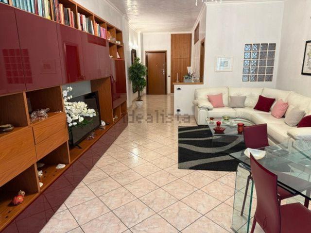 Appartamento in vendita di 120 m² in Via delle Gondole, 169