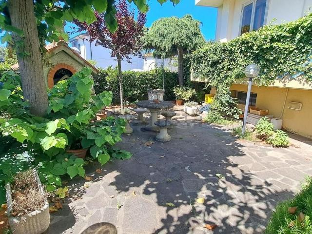 Appartamento in vendita di 120 m² in Via delle Pescine