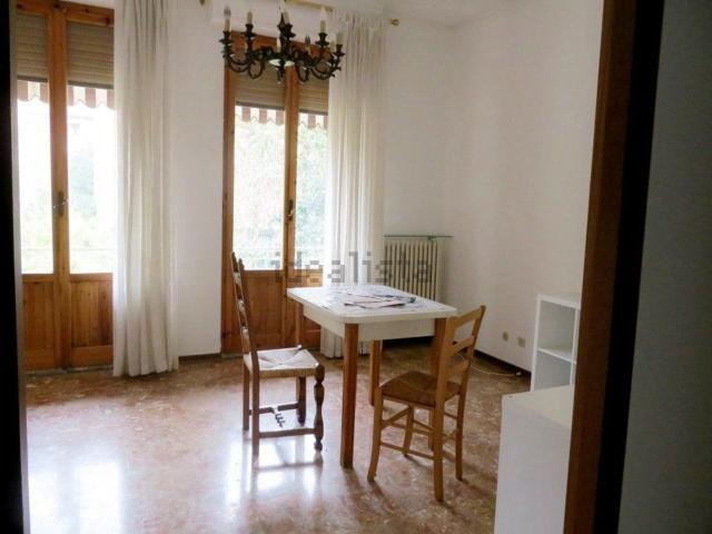 Appartamento in vendita di 120 m² in Via delle Province