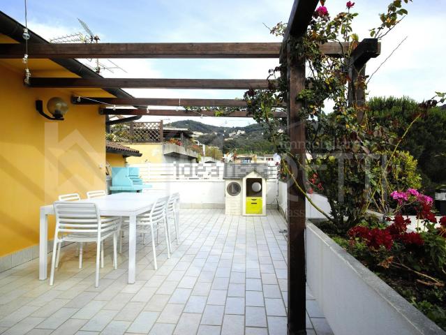 Appartamento in vendita di 120 m² in Via delle Villette