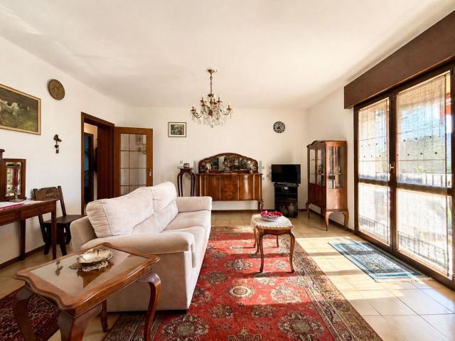 Appartamento in vendita di 120 m² in Via divisione garibaldi osoppo, 38