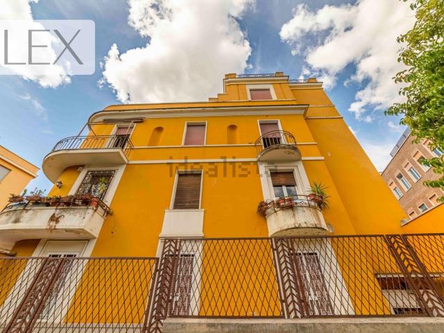 Appartamento in vendita di 120 m² in Via di Monte Verde