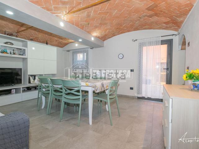 Appartamento in vendita di 120 m² in Via di Mezzo