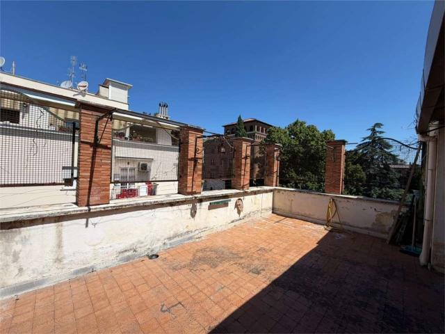 Appartamento in vendita di 120 m² in Via di S. Angela Merici