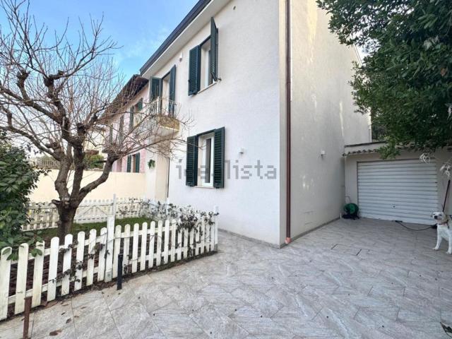 Appartamento in vendita di 120 m² in Via di Poneta, 20