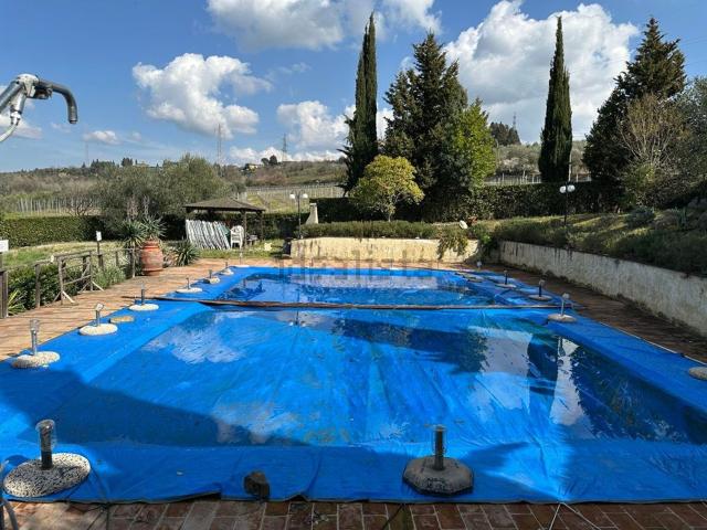 Appartamento in vendita di 120 m² in Via di Tavolese, 129