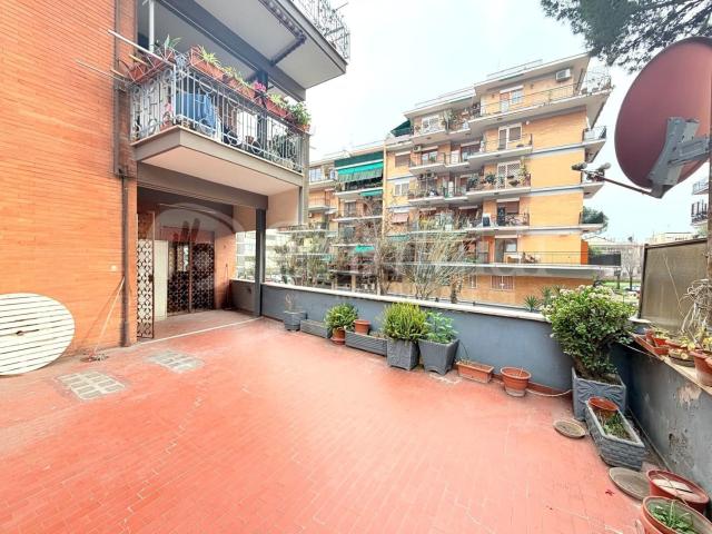 Appartamento in vendita di 120 m² in Via di Villa Bonelli