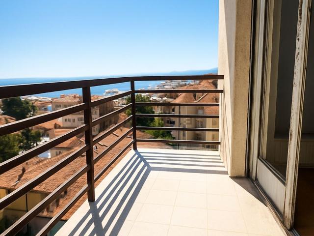 Appartamento in vendita di 120 m² in Via Diano Calderina