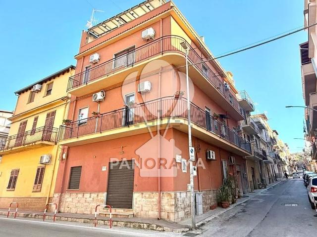Appartamento in vendita di 120 m² in Via Duca D&apos Aosta