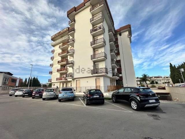 Appartamento in vendita di 120 m² in Via E. A. Mario, 8