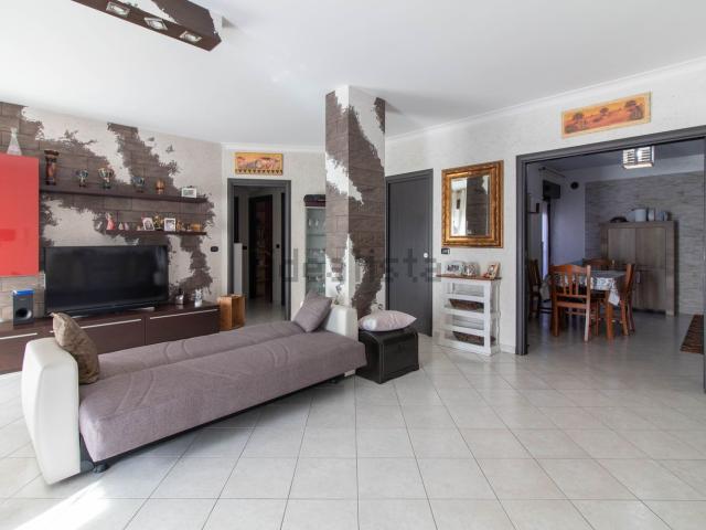 Appartamento in vendita di 120 m² in Via E. de Nicola