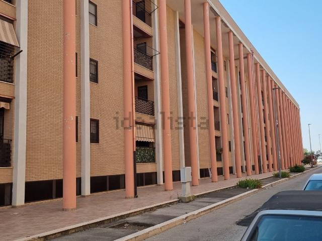 Appartamento in vendita di 120 m² in Via E. de Nicola, 8