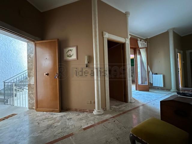 Appartamento in vendita di 120 m² in Via Emanuele Sansone