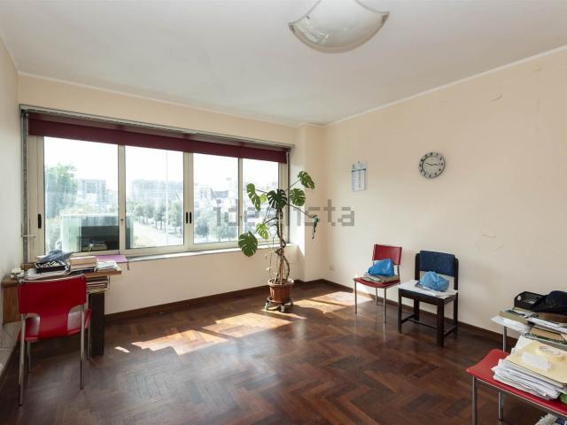 Appartamento in vendita di 120 m² in Via Enrico de Nicola, 16