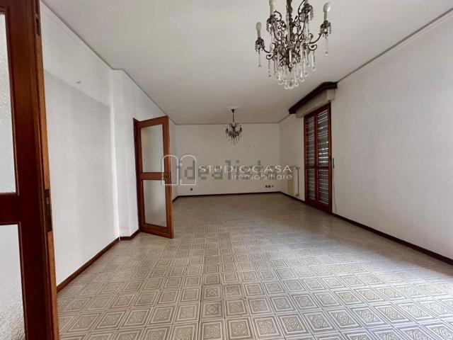 Appartamento in vendita di 120 m² in Via Enrico Fermi