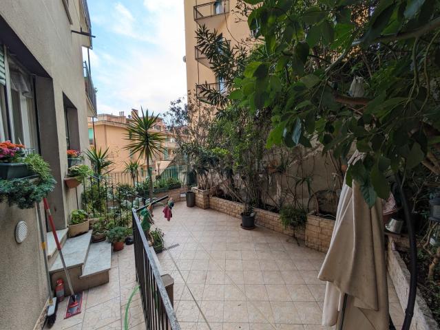 Appartamento in vendita di 120 m² in Via Enrico Hilyer Giglioli