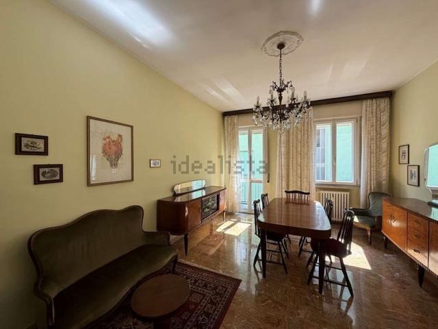 Appartamento in vendita di 120 m² in Via Edmondo de Amicis, 34