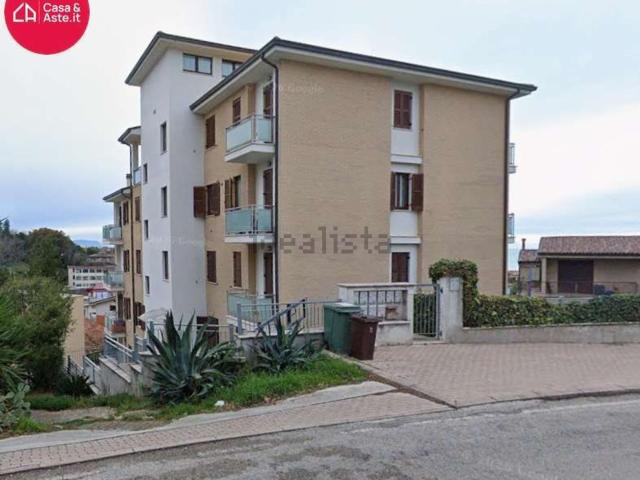 Appartamento in vendita di 120 m² in Via Elpidiense