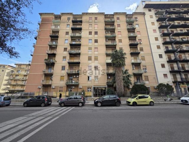 Appartamento in vendita di 120 m² in Via Ernesto Basile, 150