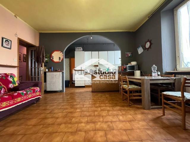 Appartamento in vendita di 120 m² in Via Ettore Nobilini