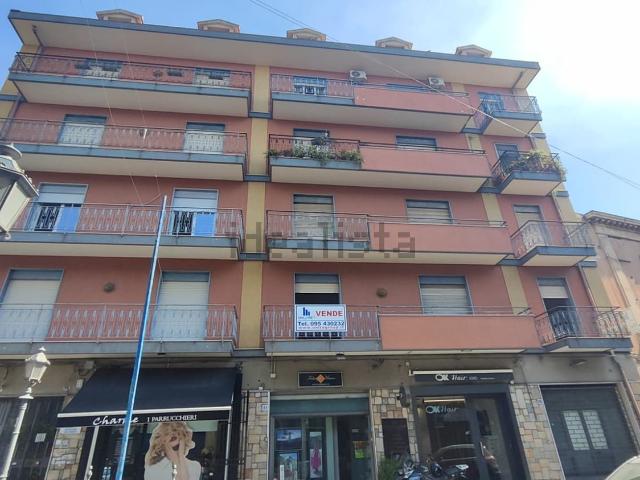 Appartamento in vendita di 120 m² in Via Etnea