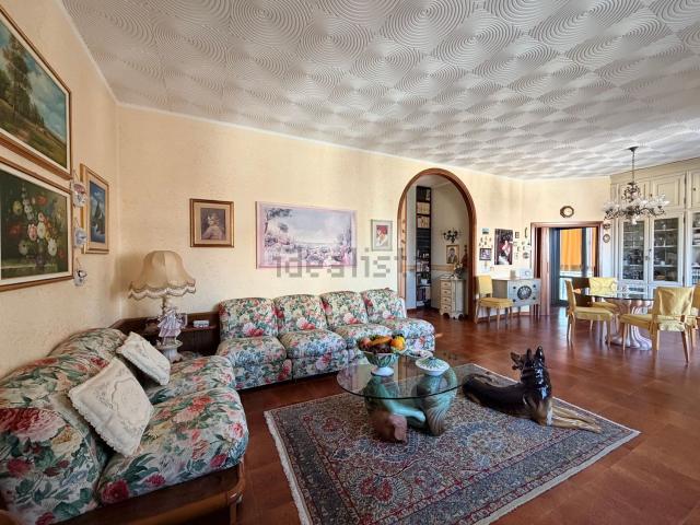 Appartamento in vendita di 120 m² in Via Etruria, 6