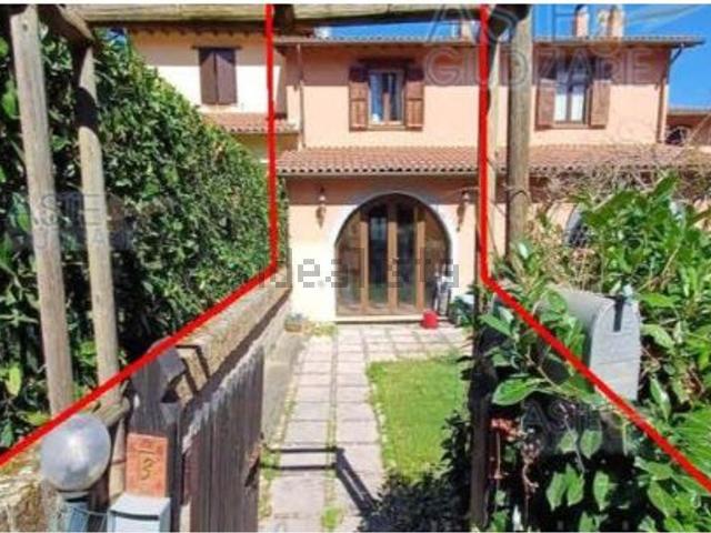 Appartamento in vendita di 120 m² in Via Europa, 3