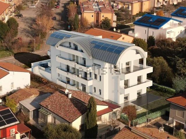 Appartamento in vendita di 120 m² in Via Europa, 435