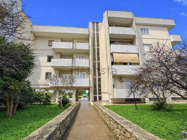 Appartamento in vendita di 120 m² in Via Ezio Vanoni, 1