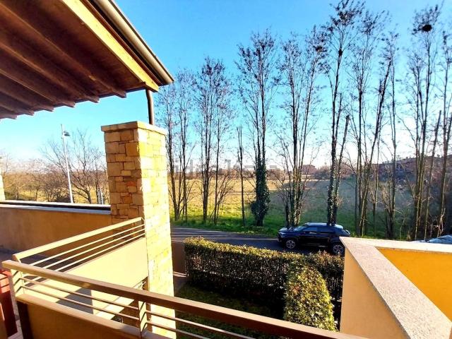 Appartamento in vendita di 120 m² in Via F. lli Cervi, 15
