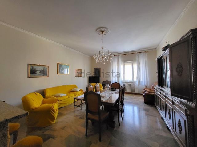 Appartamento in vendita di 120 m² in Via Fontanavecchia, 37
