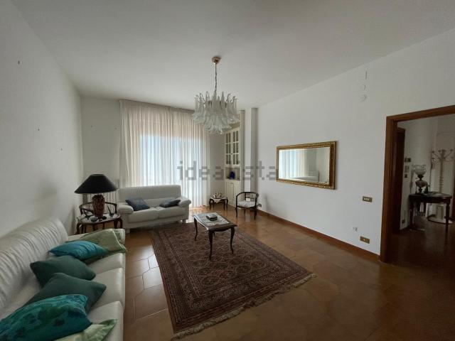 Appartamento in vendita di 120 m² in Via Federico di Svevia