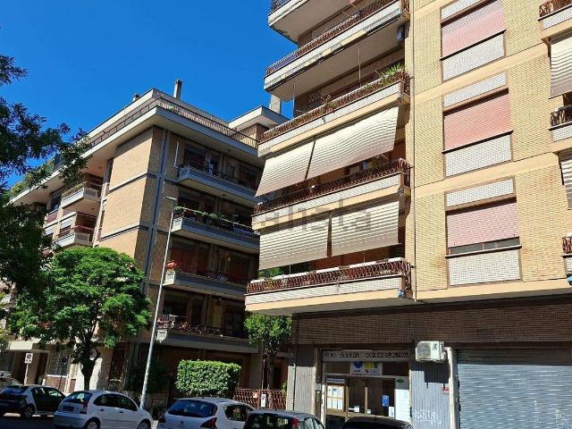 Appartamento in vendita di 120 m² in Via Federico Paolini, 189