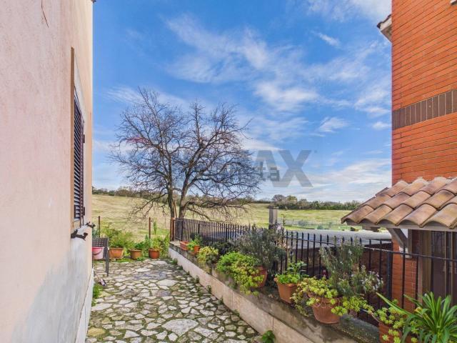 Appartamento in vendita di 120 m² in Via Felice Barnabei, 5