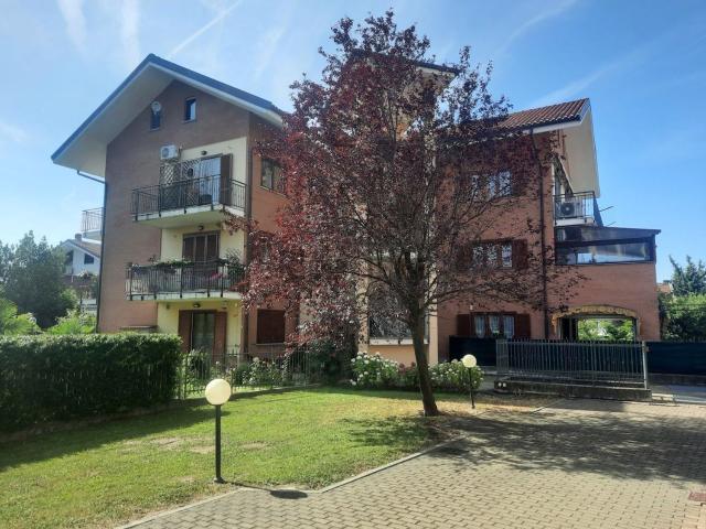 Appartamento in vendita di 120 m² in Via Felice Goffi