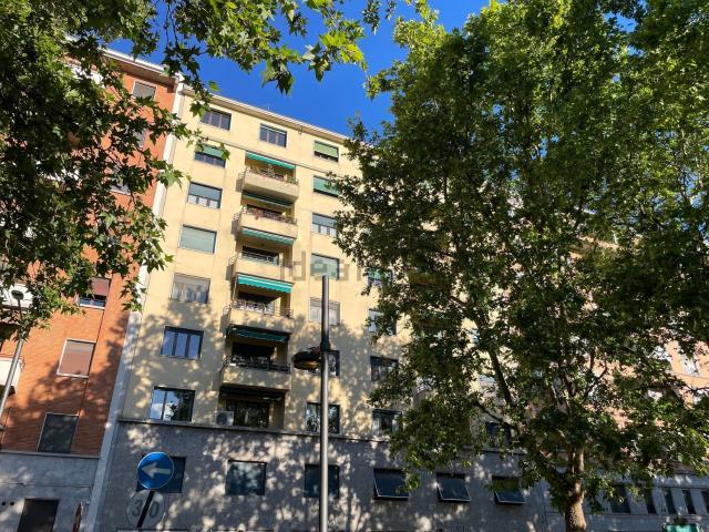Appartamento in vendita di 120 m² in Via Ferrante Aporti, 14