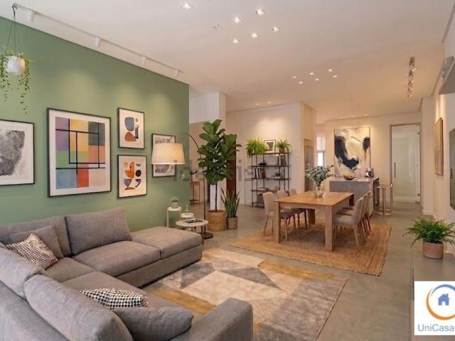 Appartamento in vendita di 120 m² in Via Filippo di Giovanni, 34