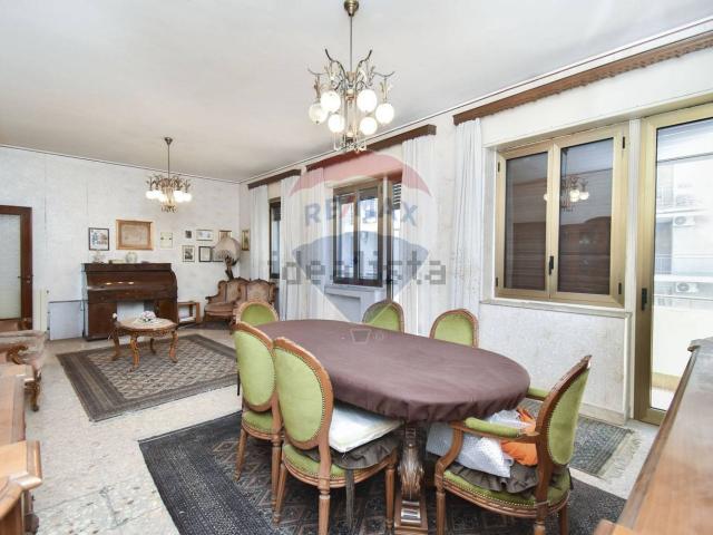 Appartamento in vendita di 120 m² in Via Fimia, 18