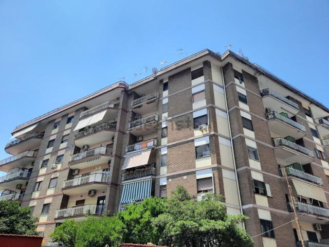 Appartamento in vendita di 120 m² in Via Flotard de Lauzieres, 72